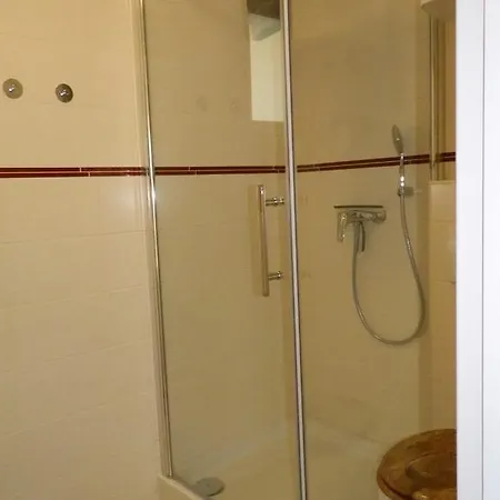 Twee Linden Warnemuende Stolteraa *